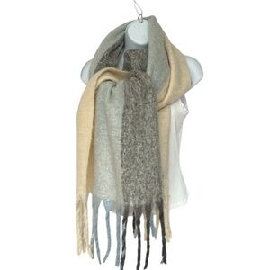 Just Cozy Scarf Thick Chunky Soft Gray Blue Cream 16" x 74" Long Fringe